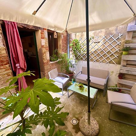 Ca 3 Leoni - Romantic House In The Heart Of Velence Kültér fotó
