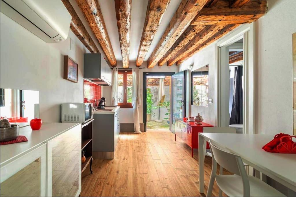 Ca 3 Leoni - Romantic House In The Heart Of Velence Kültér fotó