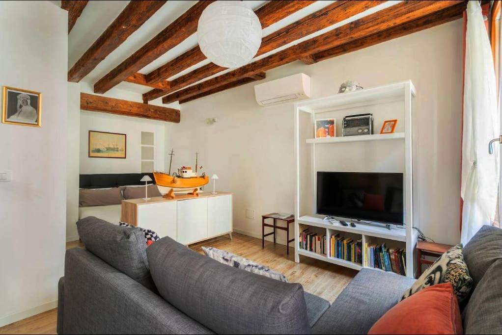 Ca 3 Leoni - Romantic House In The Heart Of Velence Kültér fotó
