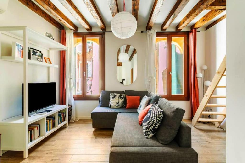 Ca 3 Leoni - Romantic House In The Heart Of Velence Kültér fotó