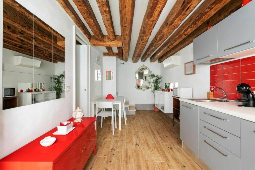 Ca 3 Leoni - Romantic House In The Heart Of Velence Kültér fotó